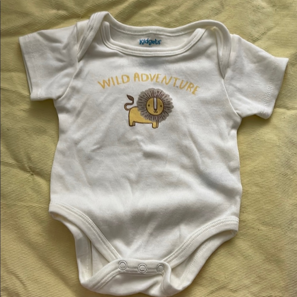 Kidgets White and Yellow Lion Bodysuit